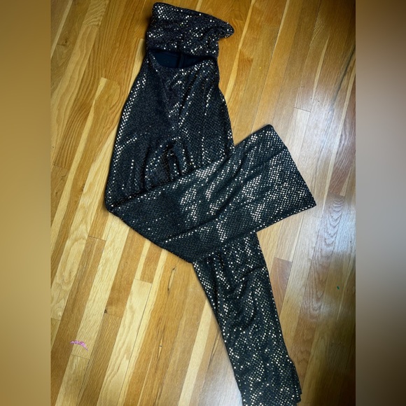 H:OURS by Revolve shine jumpsuit Black and Gold XXS - Picture 2 of 4
